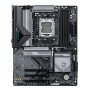 GIGABYTE B850 EAGLE WIFI6E Scheda Madre - CPU AMD Ryzen Serie 9000, VRM digitale 8+2+2 fasi, fino a 8200MHz DDR5 (OC), 1xPCIe