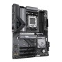 GIGABYTE B850 EAGLE WIFI6E Scheda Madre - CPU AMD Ryzen Serie 9000, VRM digitale 8+2+2 fasi, fino a 8200MHz DDR5 (OC), 1xPCIe